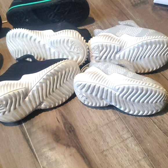 Converse and Adidas lot for toddler - Picture 8 of 9